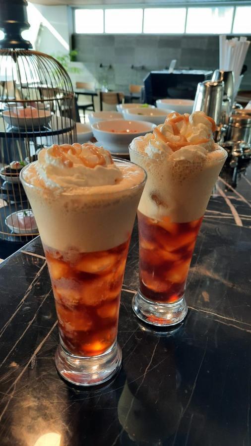 Bess Mansion Hotel Surabaya Wonotjolo Zewnętrze zdjęcie