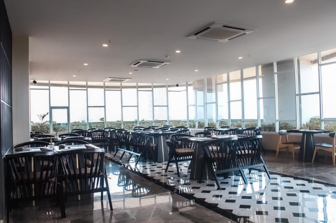 Bess Mansion Hotel Surabaya Wonotjolo Zewnętrze zdjęcie